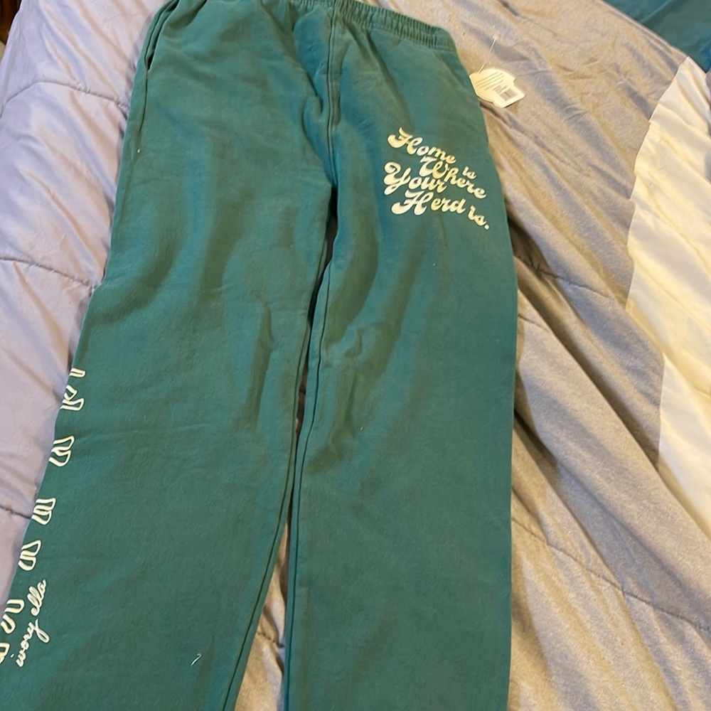 Ivory Ella green sweatpants